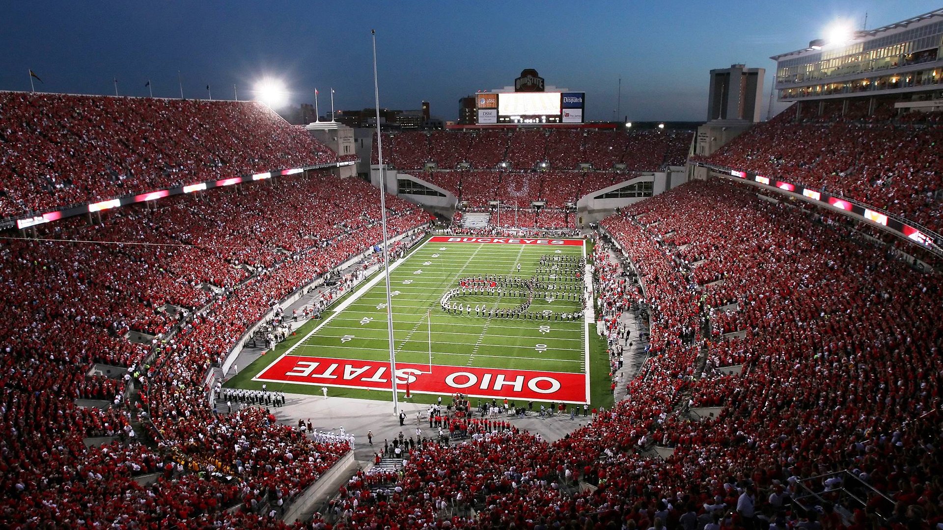 “马科斯·莫奇的全能防守与高效协作，推动美洲狮队持续向前”