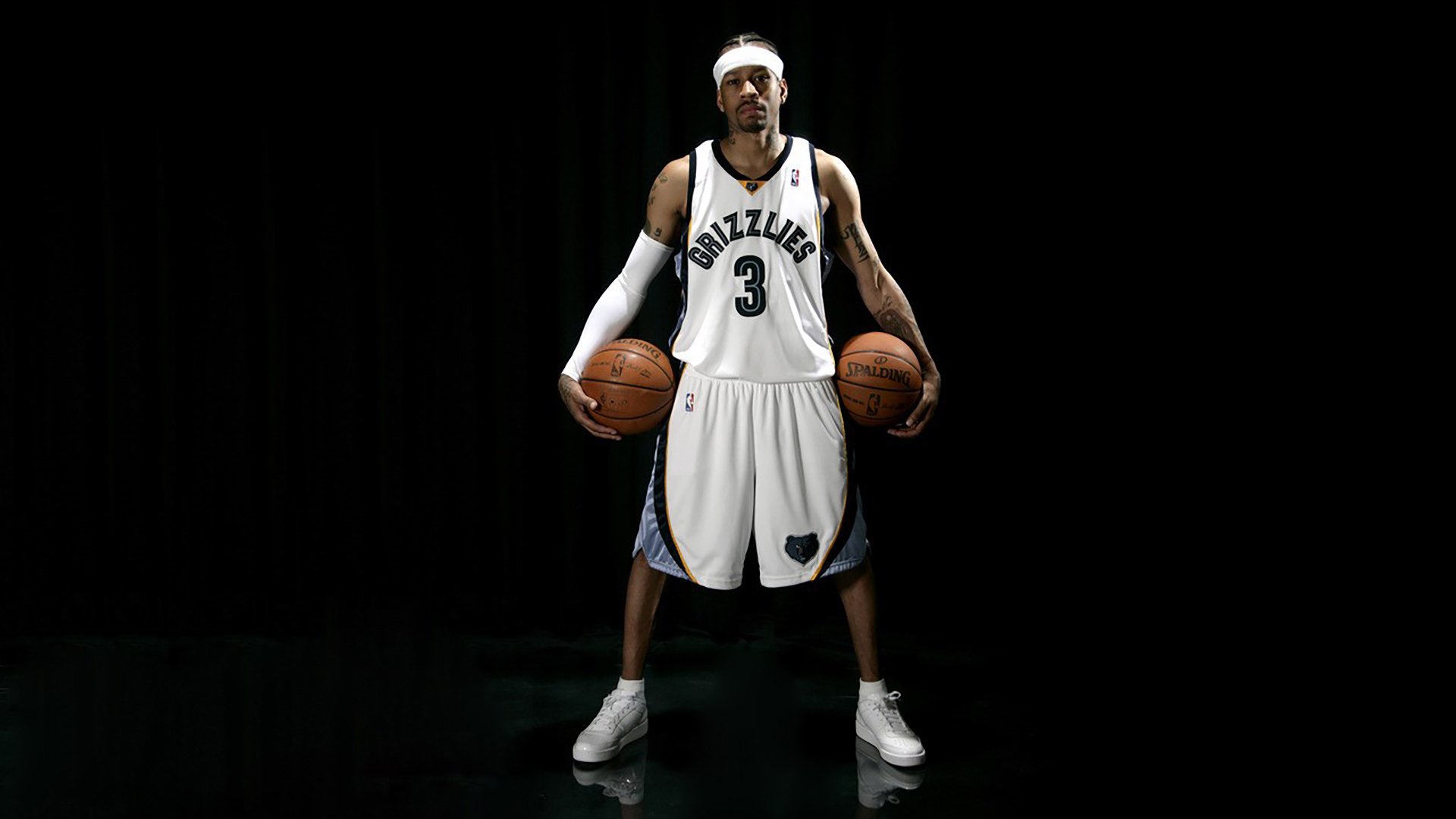 “马科斯·莫奇的全能防守与高效协作，推动美洲狮队持续向前”